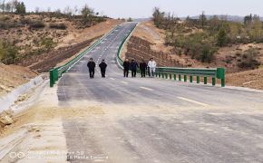 第四工程公司施工曼賴至圣圓煤化工基地匯能區(qū)道路項(xiàng)目第二標(biāo)